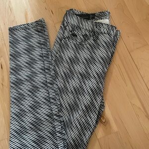 A/X Armani Exchange Black and White Mid-Rise Denim Pants NWOT Size 26 (28x29)